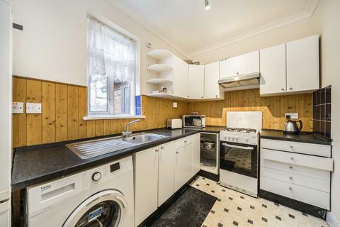 2 bedroom flat to rent, Dartmouth Road, Hendon NW4