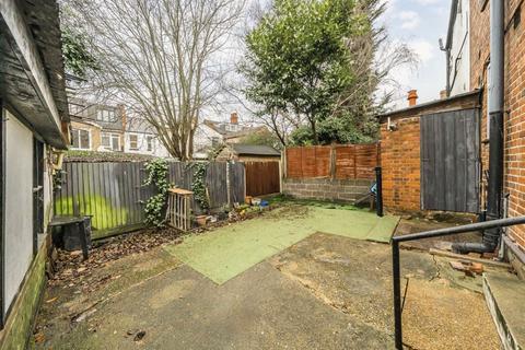 2 bedroom flat to rent, Dartmouth Road, Hendon NW4