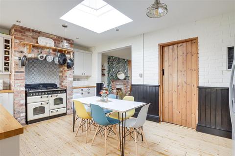 3 bedroom semi-detached house for sale, Annesley Road, Hucknall NG15