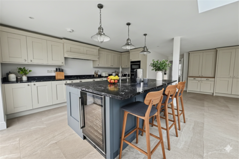 5 bedroom detached house for sale, Camelias