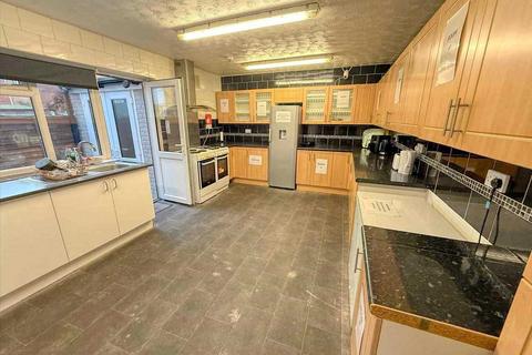 11 bedroom semi-detached house for sale, Clacton on Sea CO15