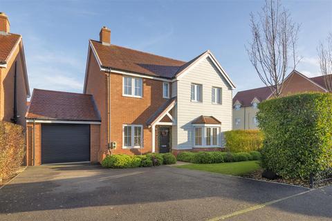 4 bedroom detached house for sale, Dumbrell Drive, Paddock Wood, Tonbridge