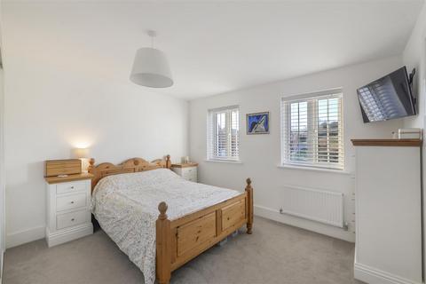 4 bedroom detached house for sale, Dumbrell Drive, Paddock Wood, Tonbridge