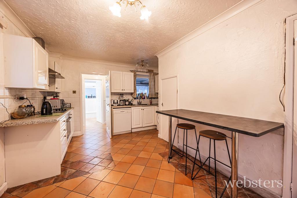 Kitchen / Breakfast Room