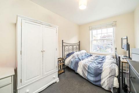 3 bedroom flat for sale, Forster Road, London SW2