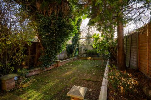 3 bedroom terraced house for sale, Ellery Road, London SE19