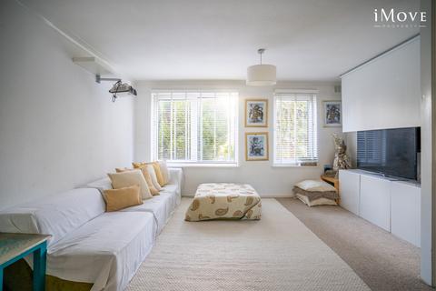 3 bedroom terraced house for sale, Ellery Road, London SE19