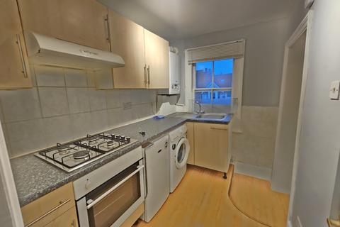 undefined, Station Road, Redhill RH1