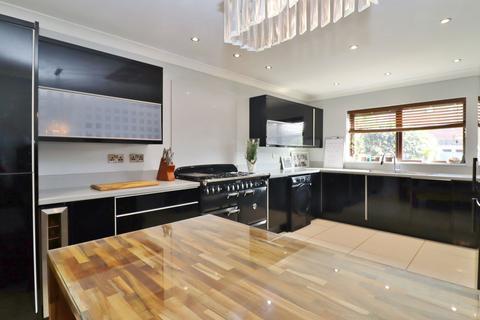 3 bedroom semi-detached house for sale, New Road, Southampton SO31