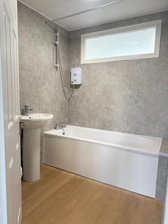 undefined, Tilbury, RM17