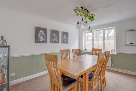 3 bedroom end of terrace house for sale, Barnwood Close, Church Hill South, Redditch, B98