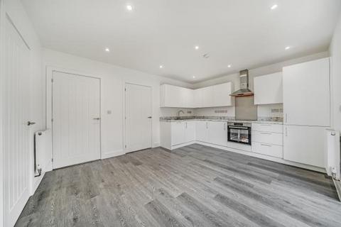 undefined, HMO Eighth Avenue De,  Aylesbury,  HP21
