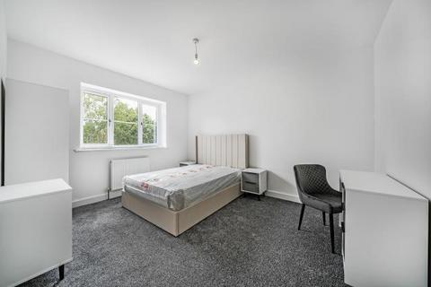 undefined, HMO Eighth Avenue De,  Aylesbury,  HP21