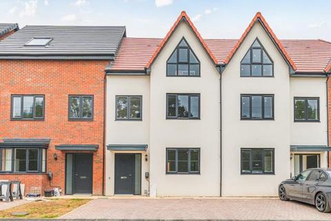 undefined, HMO Eighth Avenue De,  Aylesbury,  HP21