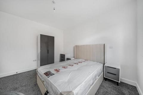 undefined, HMO Eighth Avenue,  Aylesbury,  HP21