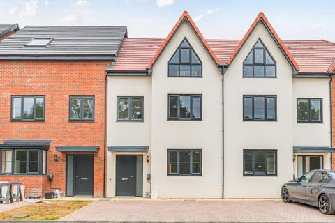 undefined, HMO Eighth Avenue,  Aylesbury,  HP21