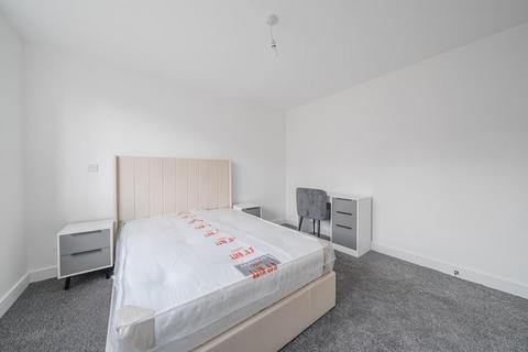 undefined, HMO Eighth Avenue De,  Aylesbury,  HP21