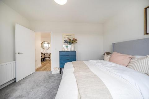 undefined, Elmsleigh Road,  Staines,  TW18