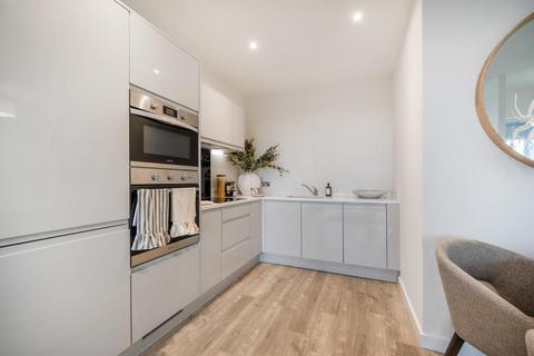 undefined, Elmsleigh Road,  Staines,  TW18