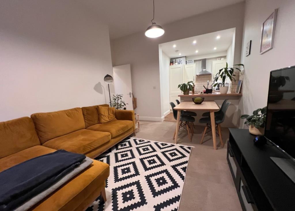 Living/Dining Area