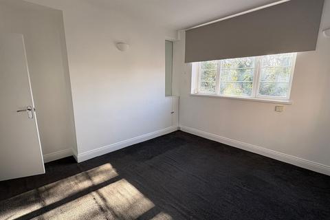 2 bedroom flat to rent, Shirland Road, London