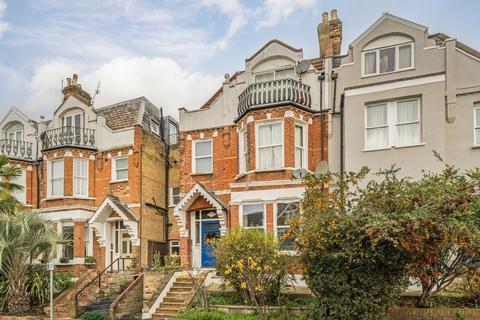 undefined, Woodside, London SW19