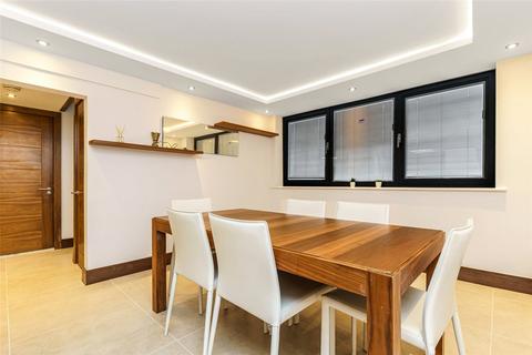 undefined, Cato Street, London, W1H