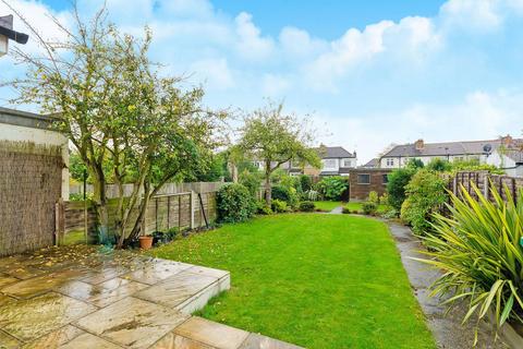 undefined, Irvine Avenue, Kenton, Harrow, HA3