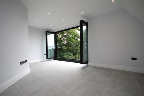 undefined, WOLSEY ROAD, ESHER KT10