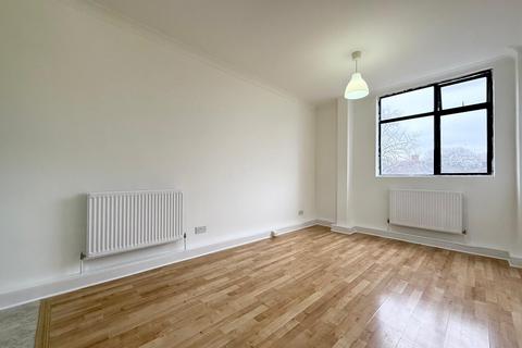 2 bedroom apartment to rent, Worsley Bridge Road, Sydenham, SE26