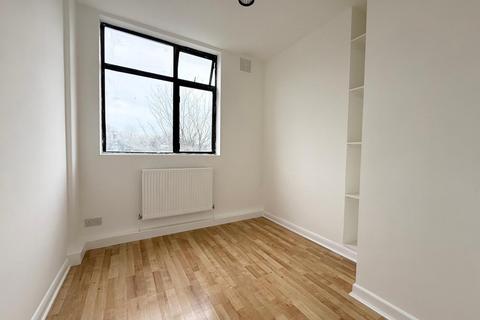 2 bedroom apartment to rent, Worsley Bridge Road, Sydenham, SE26