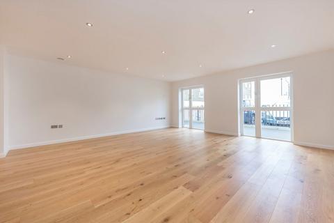 3 bedroom flat for sale, Goldhawk Road, London W12