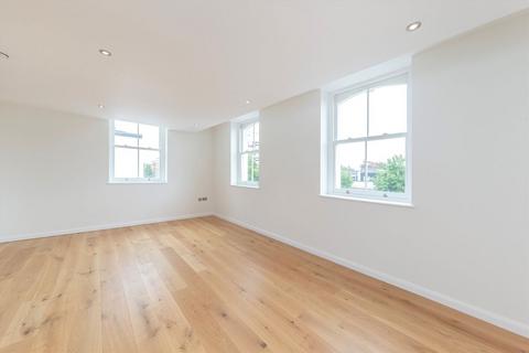 3 bedroom flat for sale, Goldhawk Road, London W12