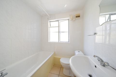 undefined, Linden Grove, London, SE15