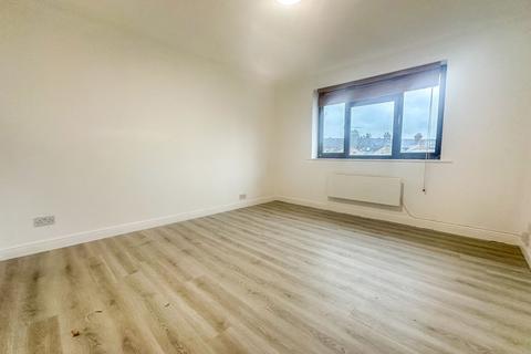 undefined, Wendover Drive, Bedford