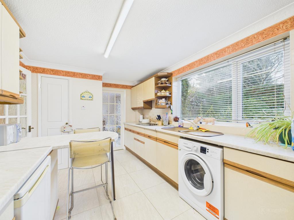 Cam02136 g0 pr0494 still009