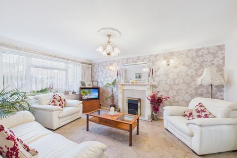 4 bedroom detached house to rent, Tithe Close, Maidenhead, Berkshire, SL6 2YT