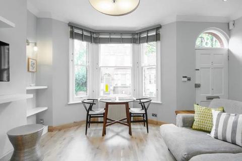 2 bedroom flat to rent, Parliament Hill, London NW3