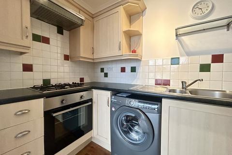 2 bedroom apartment to rent, Burnaby Road, Bournemouth