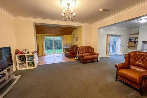 undefined, 1 The Grove, Fir Tree