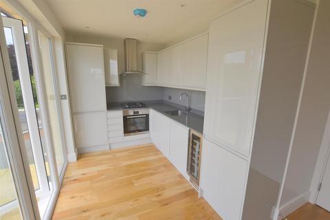 undefined, Flat 55 Eastgate House, 122 Thorpe Road