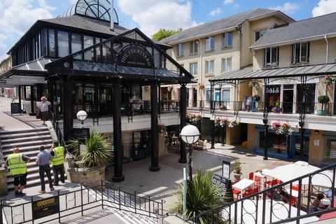 Retail property (high street) to rent, Montpellier St Cheltenham GL50 1SR