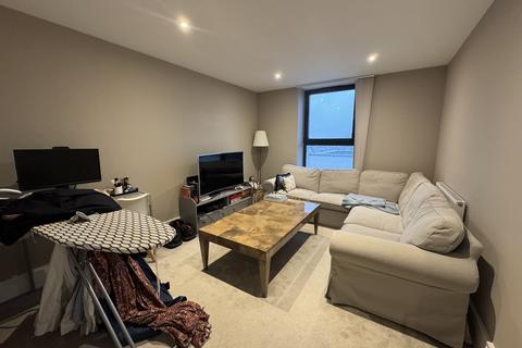 2 bedroom apartment to rent, Heather Gardens, London NW11