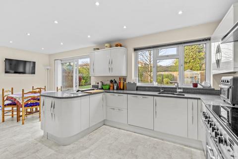 4 bedroom detached house for sale, Kenway Drive, Little Chalfont