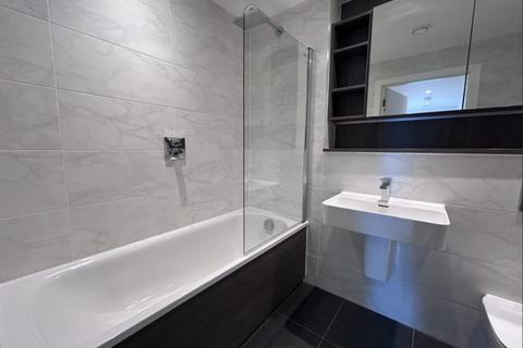 3 bedroom apartment to rent, Three60, Manchester M15