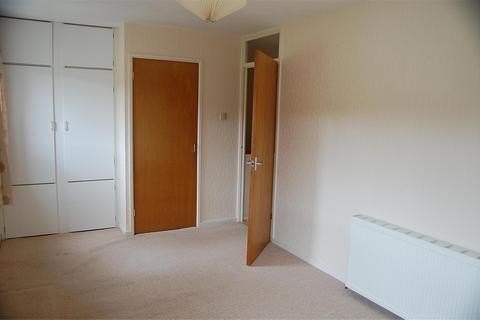 2 bedroom terraced house to rent, Batstone Close, Somerset BA1