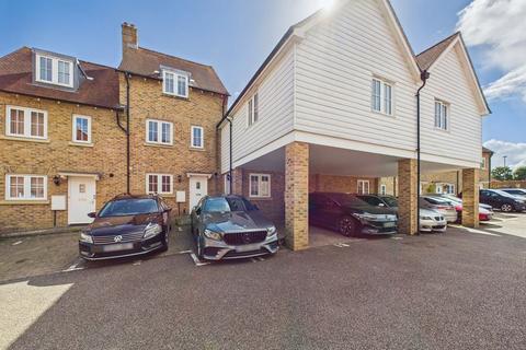 3 bedroom terraced house for sale, Flagstaff Court, Canterbury CT1