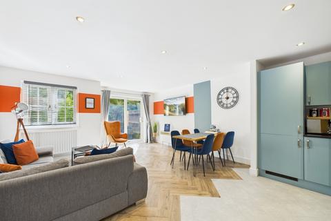 3 bedroom terraced house for sale, Flagstaff Court, Canterbury CT1