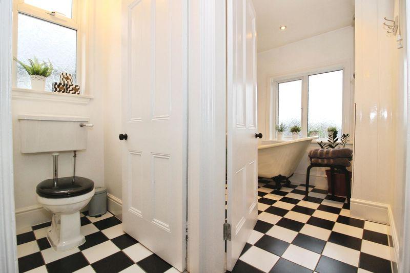 WC &amp; Bathroom