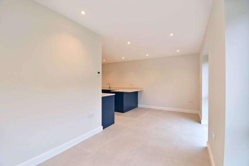 Kitchen / Dining...